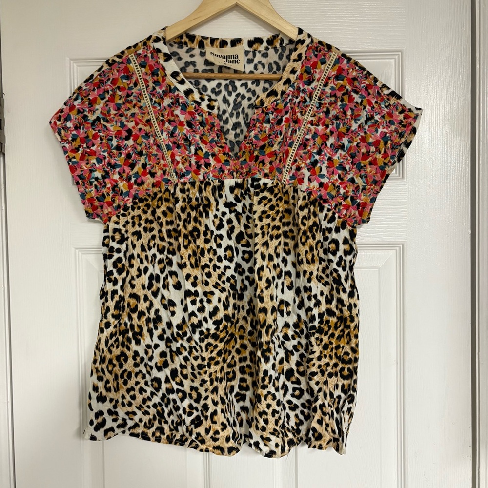 Savanah Jane Leopard Print Floral Embroidered Top Size Medium